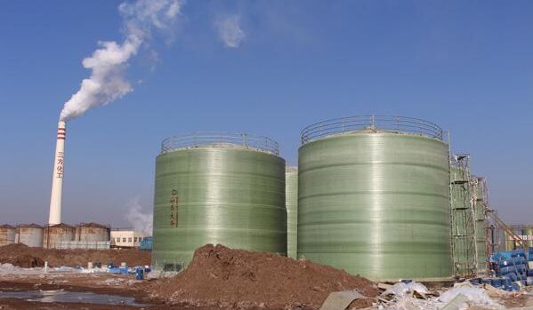 玻璃鋼立式罐施工現(xiàn)場(chǎng)